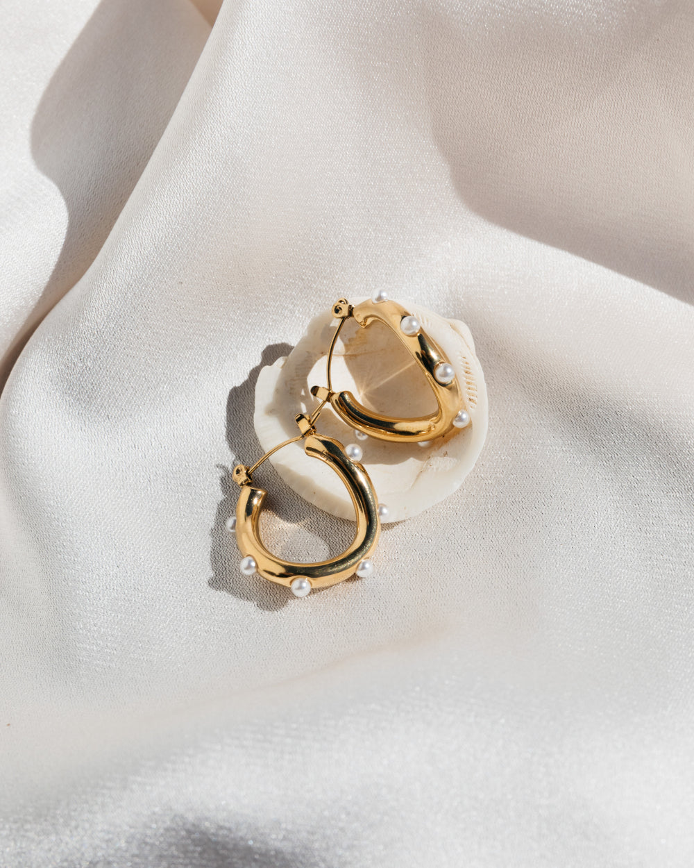 St Laurent Pearl Huggies